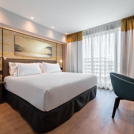 Eurostars Aliados Hotel Porto Bagian luar foto Deluxe room