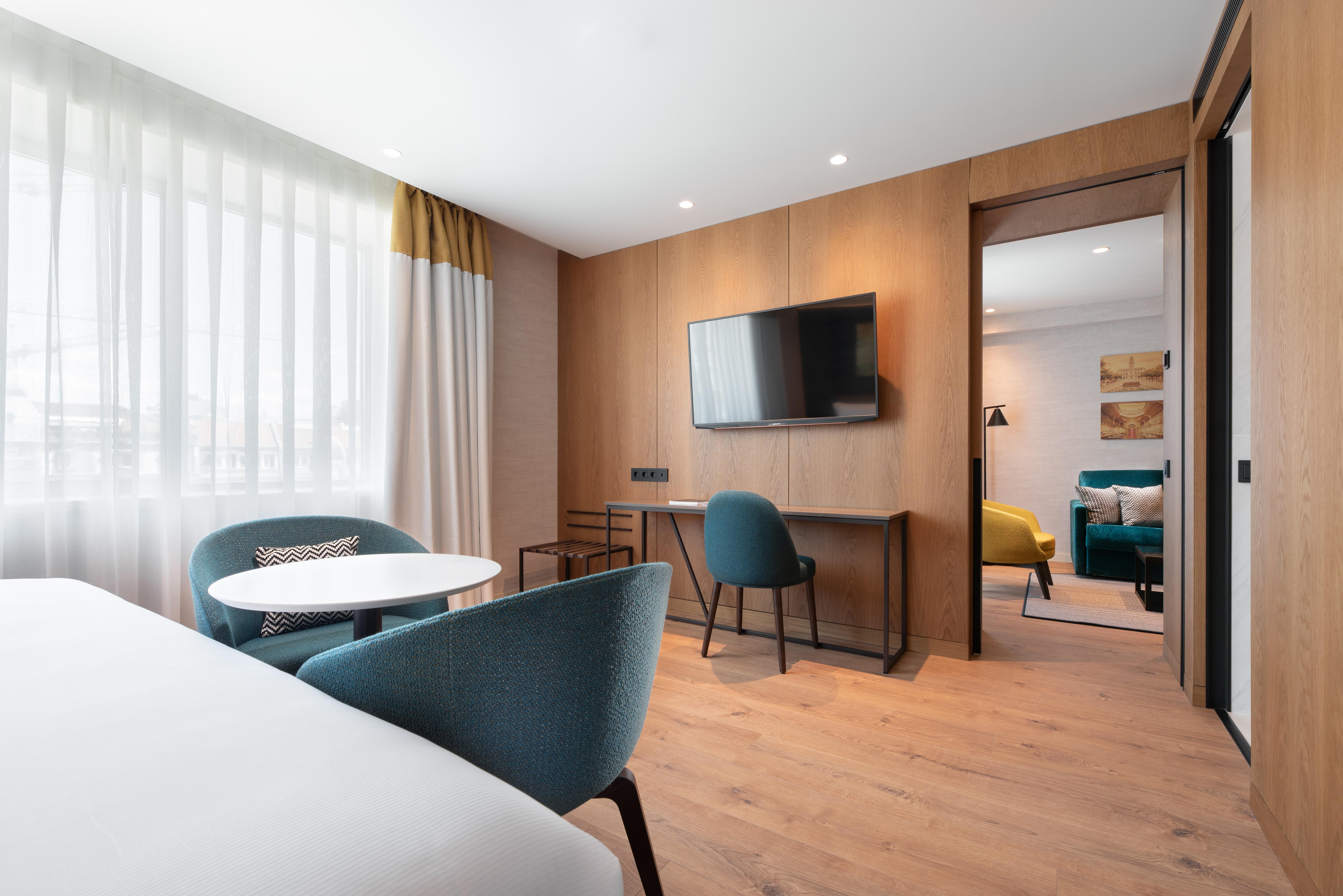 Eurostars Aliados Hotel Porto Bagian luar foto Suite